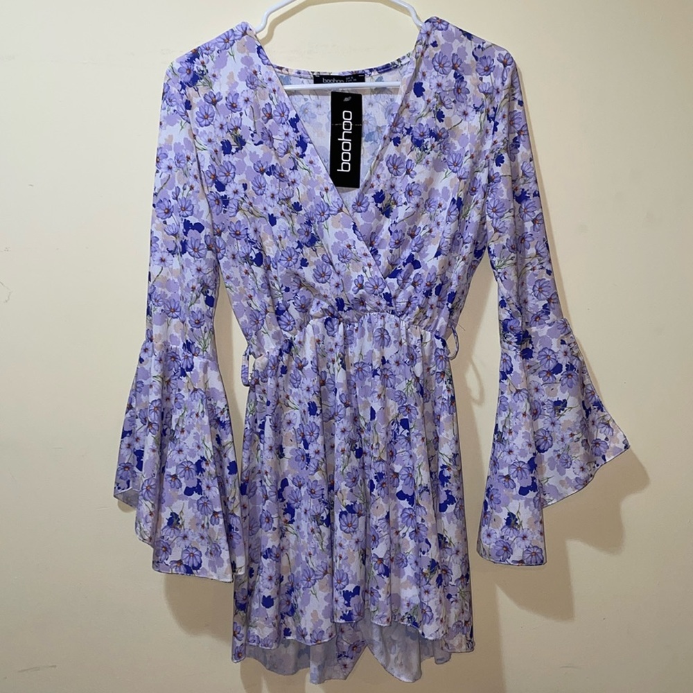 Womens New Boohoo Floral Flare Sleeve Flipping Playsuit Lilac